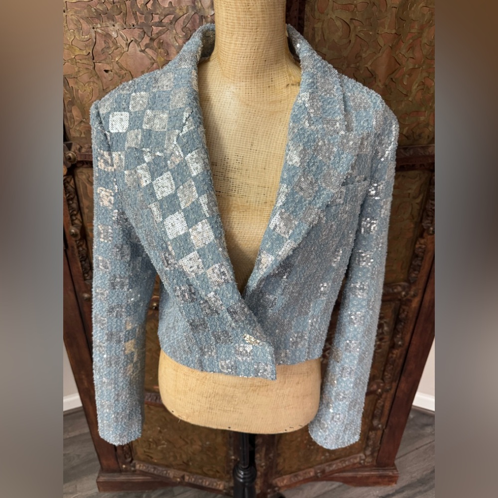 Line and Dot Stylish Blue and Silver‎ Women's Jacket and shorts M